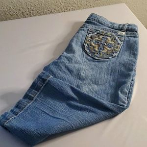 L.e.i blue jeans shorts w/designer back pockets